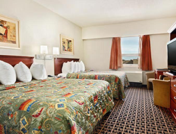 Hotel Ramada By Wyndham Yorkton Habitación foto